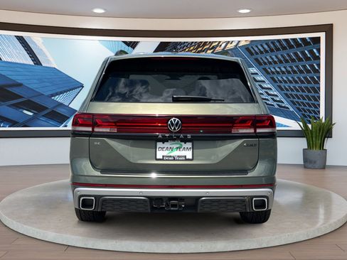 New 2026 Volkswagen Atlas Peak Edition AWD/4WD image 4