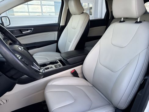 Certified 2022 Ford Edge Titanium image 22