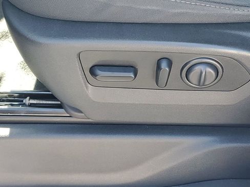 Used 2020 Chevrolet Silverado 1500 LT w/ All-Star Edition image 29