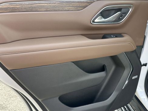 Used 2024 Chevrolet Tahoe High Country w/ Premium Package image 27