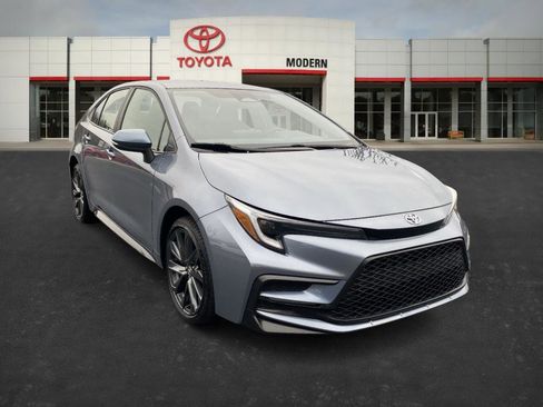 Certified 2025 Toyota Corolla SE image 3