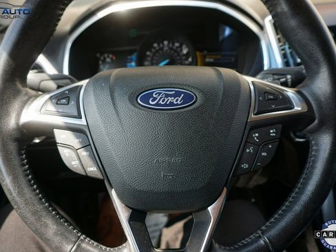 Used 2018 Ford Edge Titanium image 38