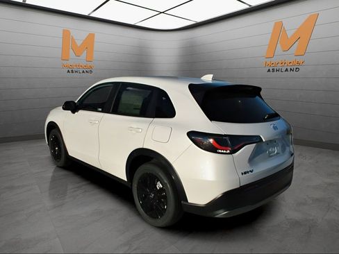 New 2026 Honda HR-V Sport image 2