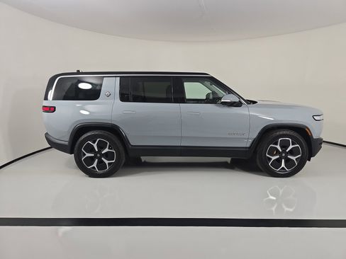 Used 2024 Rivian R1S Adventure AWD/4WD image 6
