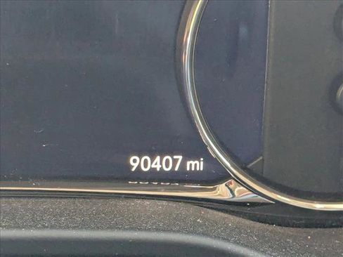 Used 2021 GMC Acadia Denali w/ Denali Technology Package image 3