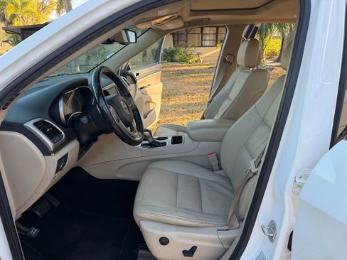 Used 2016 Jeep Grand Cherokee Limited image 11