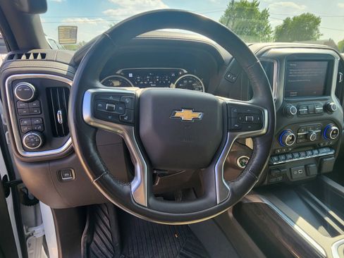 Used 2022 Chevrolet Silverado 2500 LTZ w/ Z71 Chrome Sport Edition AWD/4WD image 15