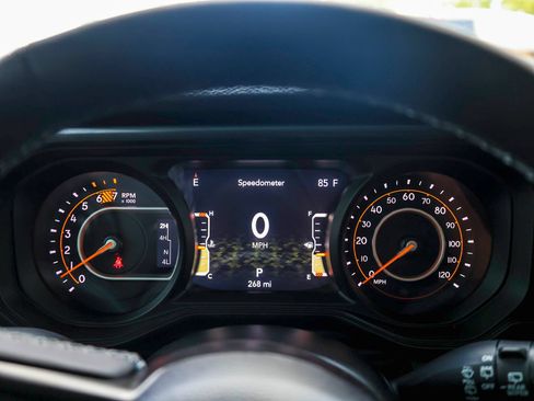 Used 2026 Jeep Wrangler Unlimited Sport AWD/4WD image 16