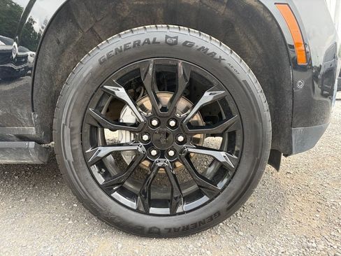 Used 2025 GMC Yukon XL Denali w/ Sun & Power Step Package AWD/4WD image 15