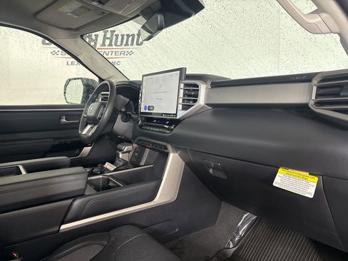 Used 2024 Toyota Tundra Limited image 29