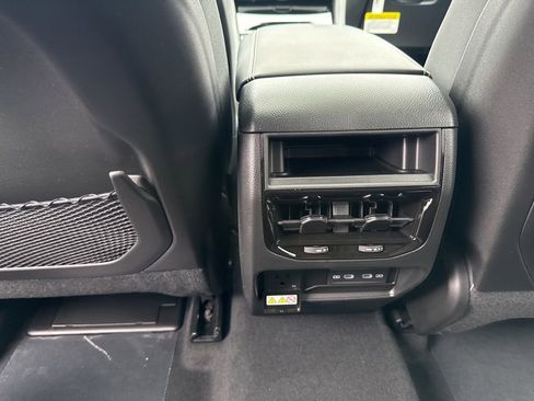 New 2026 Jeep Grand Cherokee Altitude image 23