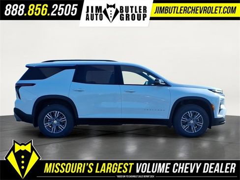 New 2026 Chevrolet Traverse LT w/ Driver Confidence Package image 5