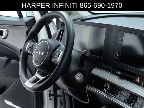 Used 2023 Kia Sportage LX AWD/4WD image 34