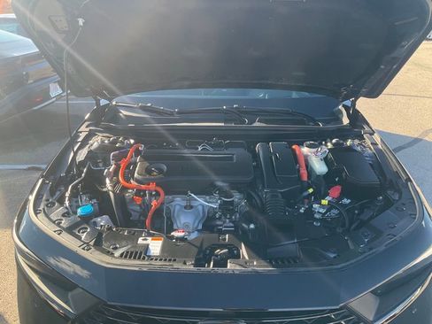 Used 2023 Honda Accord Touring image 9