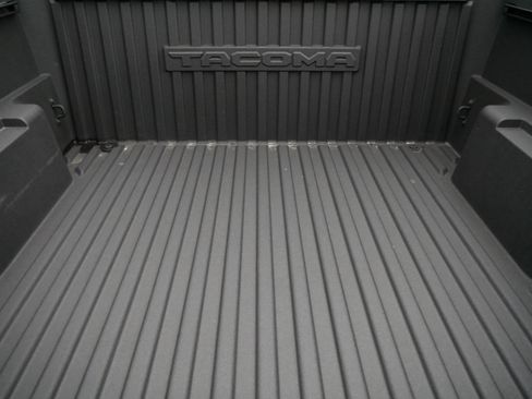 Certified 2024 Toyota Tacoma TRD Off-Road image 18