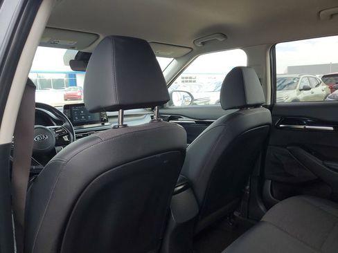 Used 2021 Kia Seltos S image 28