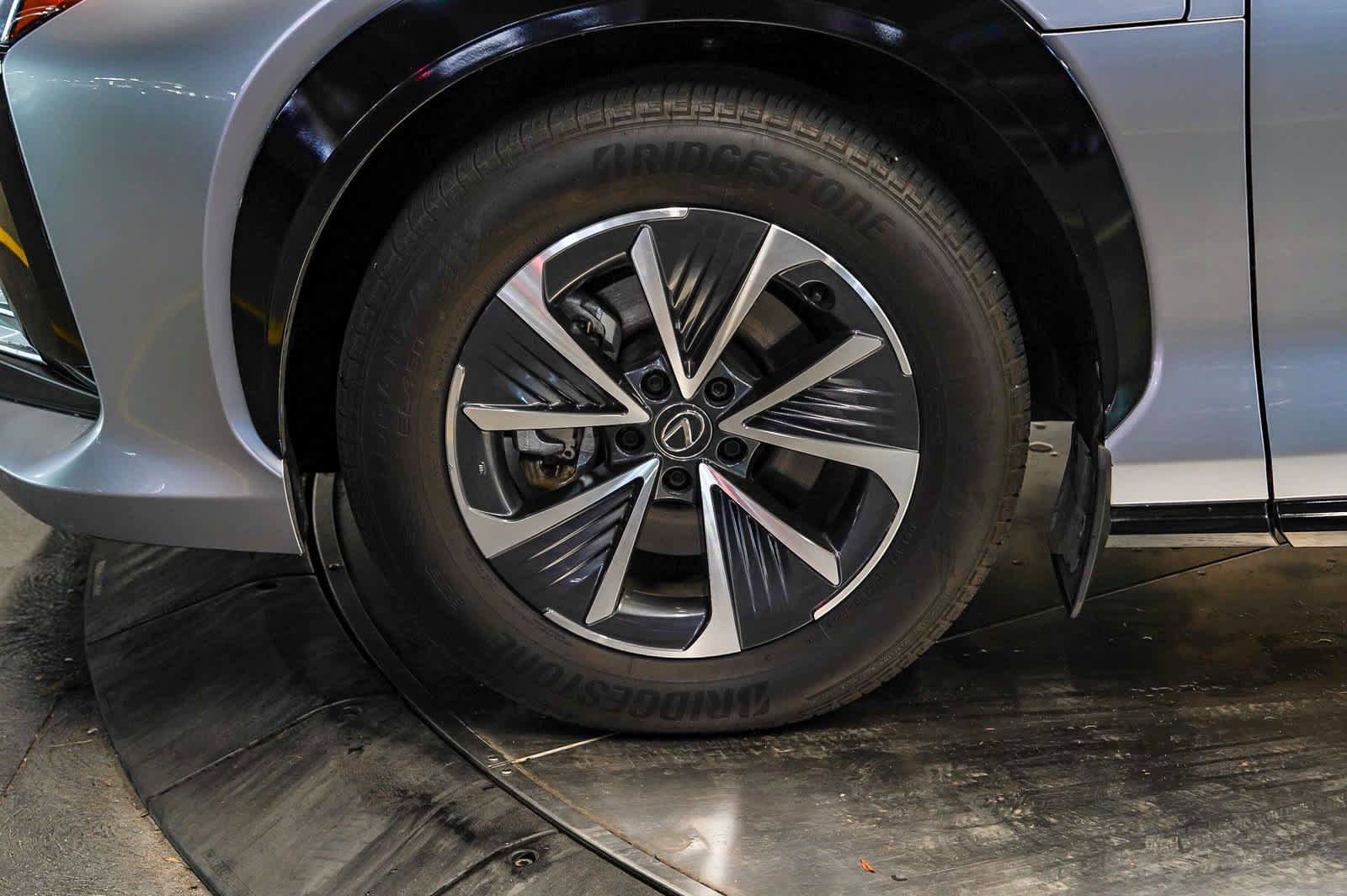 Used 2025 Lexus RZ 450e w/ Accessory Package (2T) AWD/4WD image 9
