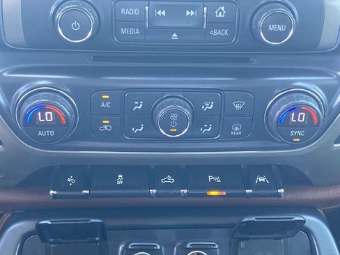 Used 2018 Chevrolet Silverado 1500 High Country AWD/4WD image 17