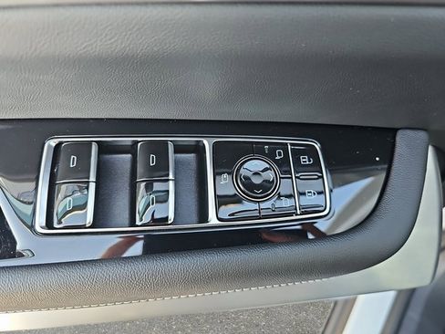 New 2026 Cadillac Vistiq Luxury w/ LPO, Floor Liner Package image 29