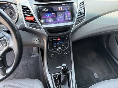 Used 2014 Hyundai Elantra Limited w/ Option Group 03 FWD image 32
