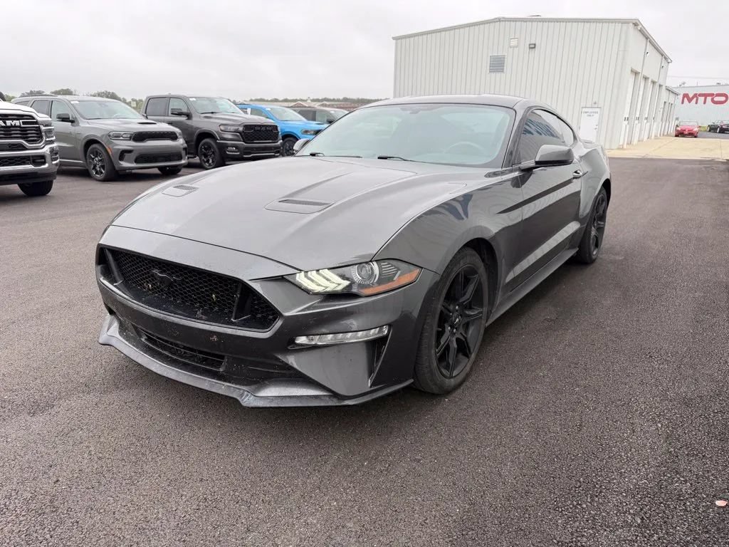 Used 2018 Ford Mustang Premium w/ Carbon Sport Interior Package RWD image 4