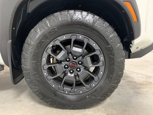 Used 2022 Nissan Frontier PRO-4X w/ Pro-4X Premium Package AWD/4WD image 29