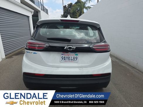Used 2023 Chevrolet Bolt LT w/ Driver Confidence Package FWD image 4