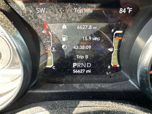 Used 2021 Jeep Wrangler Unlimited Sahara AWD/4WD image 13