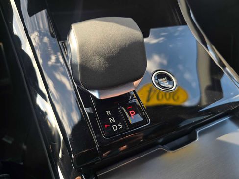 Used 2024 Land Rover Range Rover Sport Dynamic SE image 34