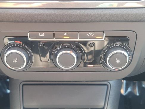 Used 2012 Volkswagen Tiguan S FWD image 24