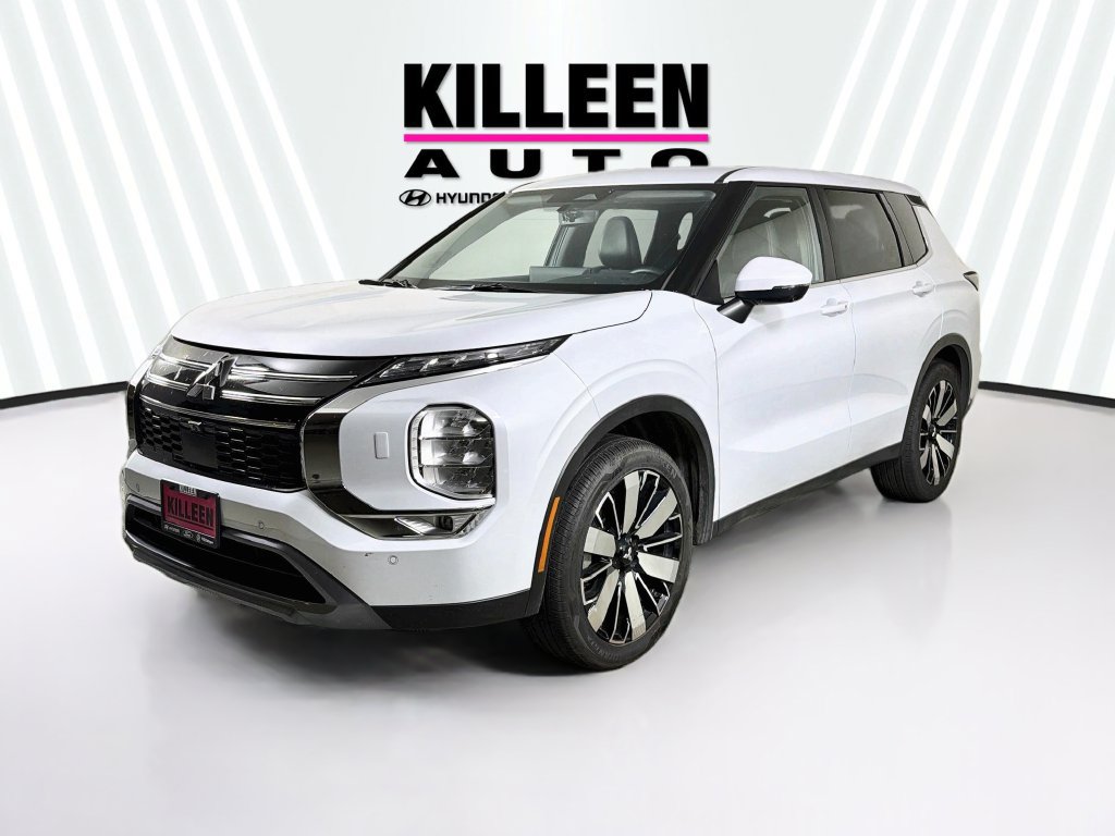 Used 2025 Mitsubishi Outlander SE AWD/4WD image 3
