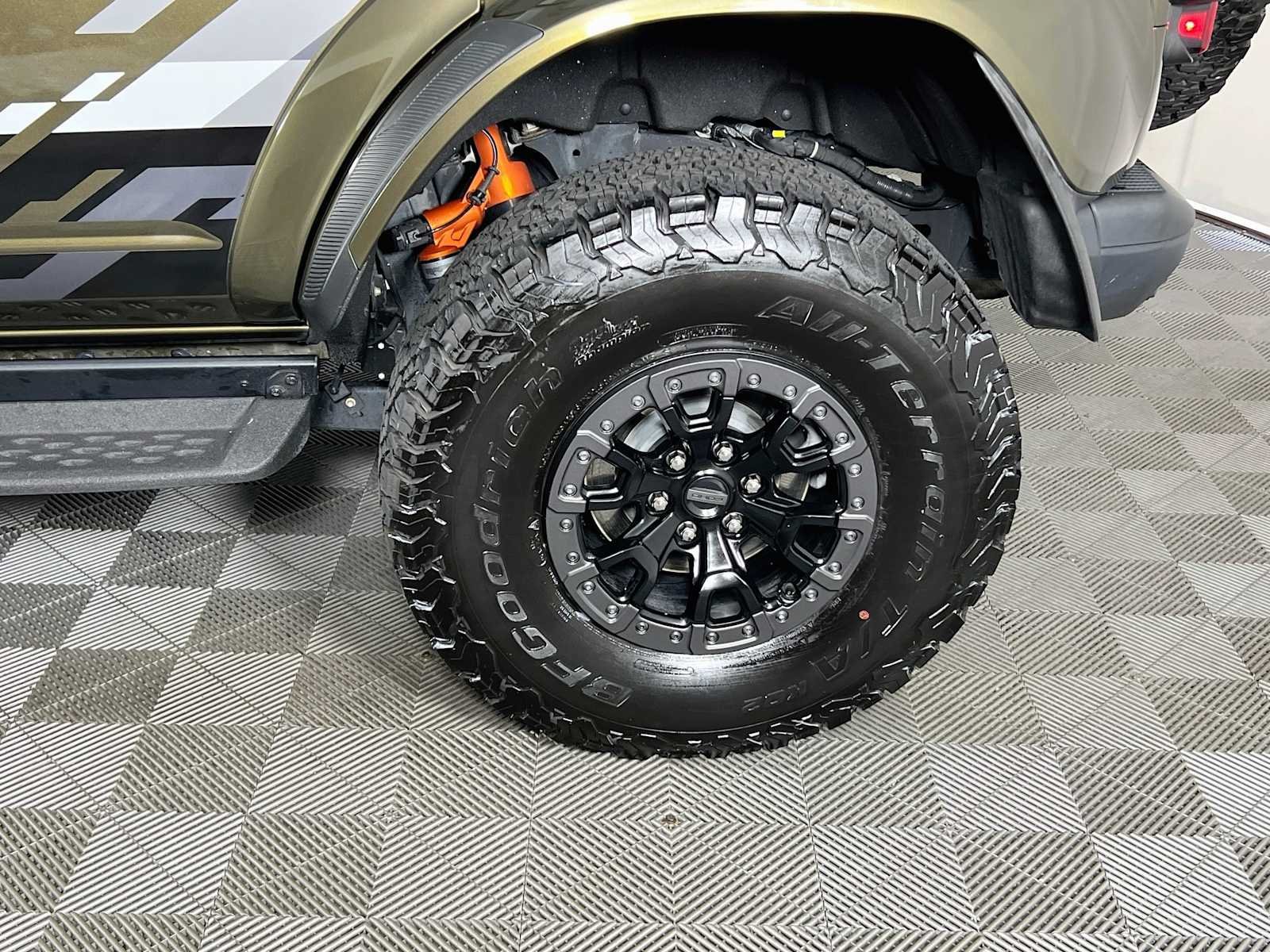 Used 2024 Ford Bronco Raptor w/ Interior Carbon Fiber Pack 6 AWD/4WD image 32