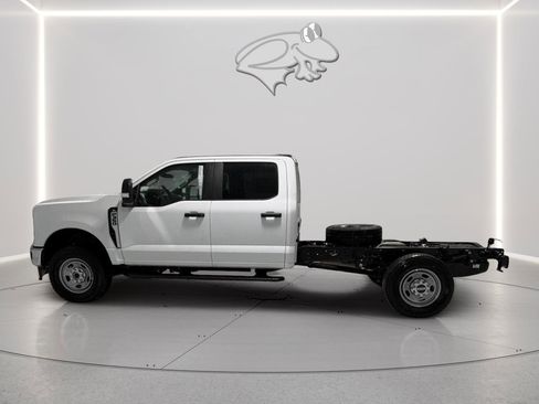 New 2026 Ford F350 XL w/ XL Chrome Package image 5