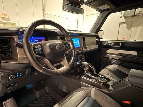 Used 2021 Ford Bronco Outer Banks AWD/4WD image 15