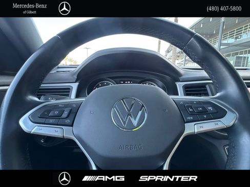 Used 2020 Volkswagen Atlas Cross Sport SE w/ Panoramic Sunroof Package FWD image 30
