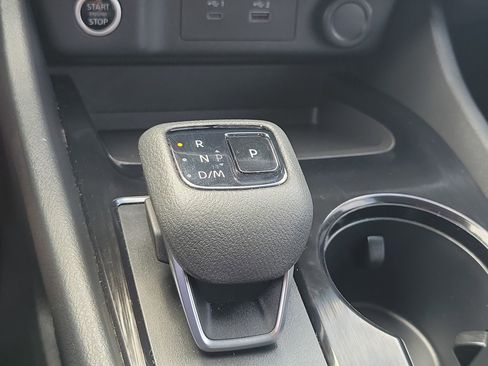 Used 2022 Nissan Rogue SV image 23