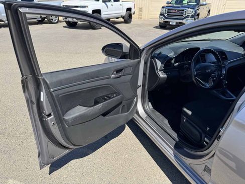 Used 2020 Hyundai Elantra Value Edition w/ Cargo Package (C1) FWD image 21