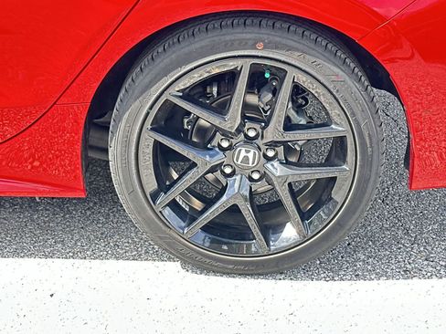 Used 2025 Honda Civic Sport image 12