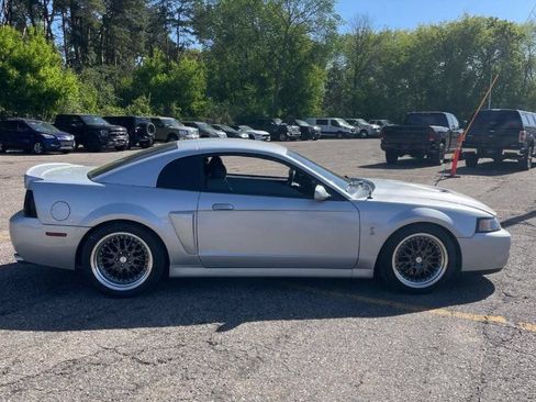 Used 2004 Ford Mustang Cobra RWD image 5