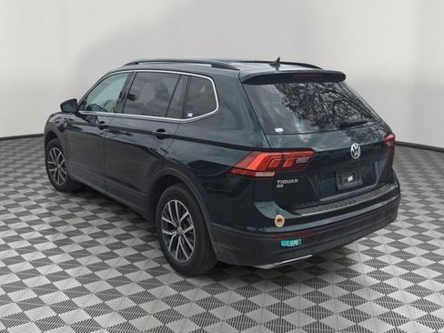 Used 2019 Volkswagen Tiguan SE w/ Panoramic Sunroof Package image 3