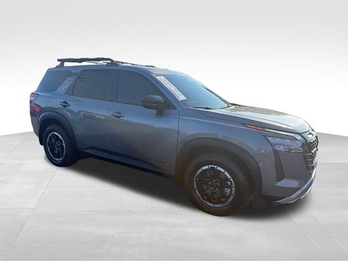 Used 2026 Nissan Pathfinder Rock Creek w/ Rock Creek Premium Package AWD/4WD image 7