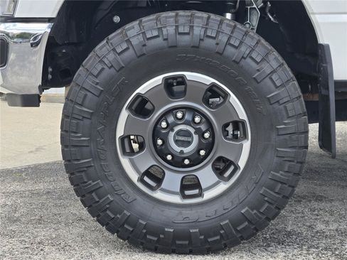 Used 2024 Ford F250 Lariat w/ Tremor Off-Road Package AWD/4WD image 8