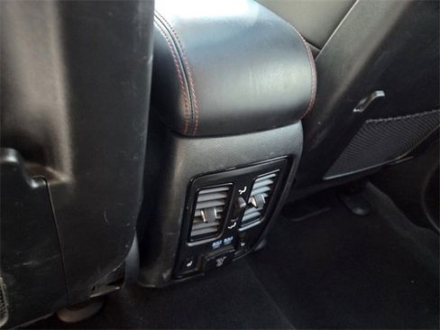 Used 2024 Dodge Durango GT image 8