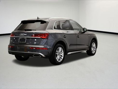 Certified 2023 Audi Q5 2.0T Premium w/ Convenience Package image 5