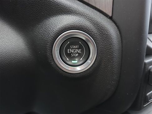 Used 2022 GMC Sierra 1500 Denali w/ Denali Premium Package image 20