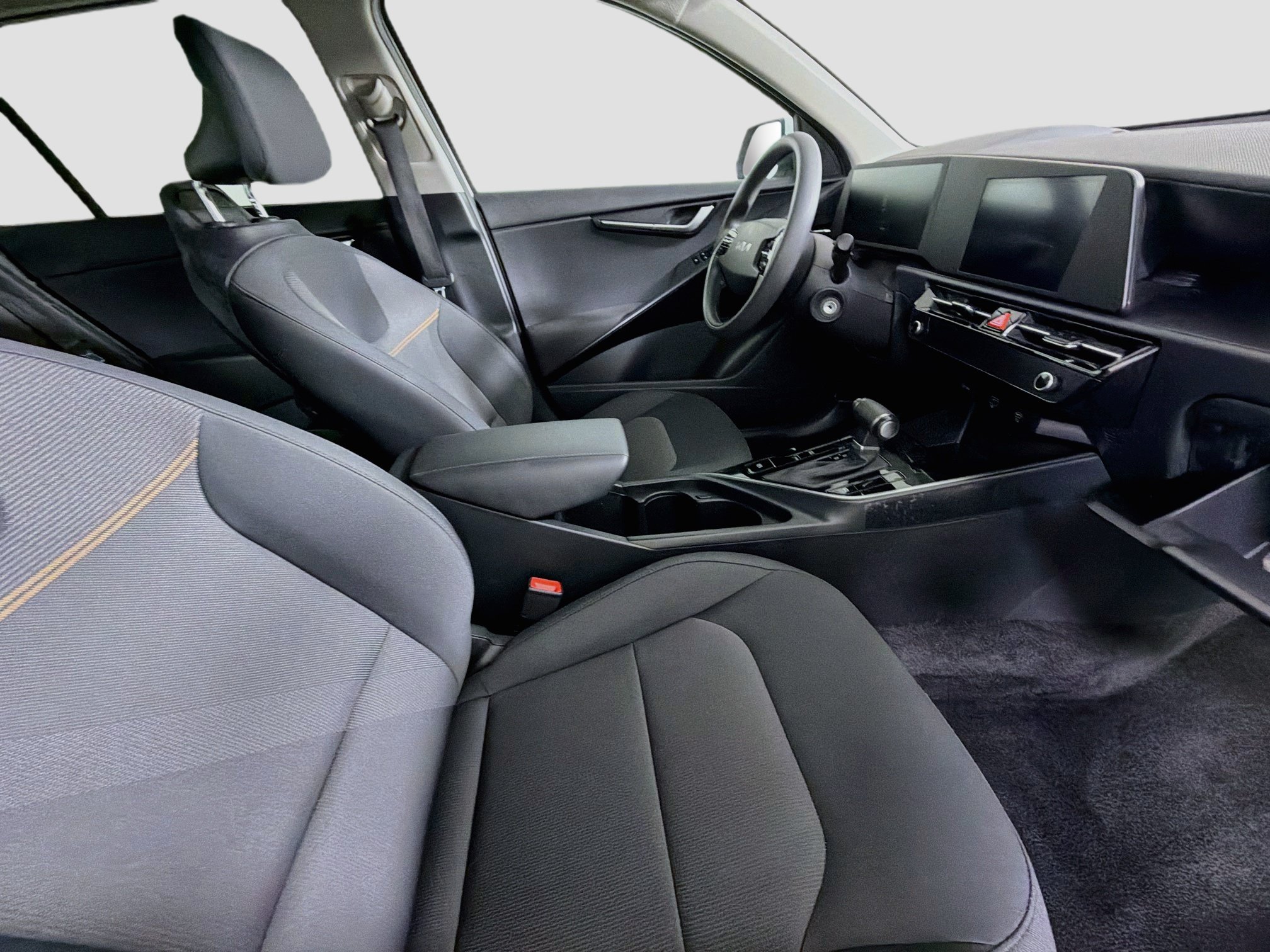 Used 2026 Kia Niro LX FWD image 28