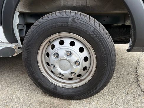 Used 2024 Ford Transit 250 Low Roof AWD w/ Exterior Upgrade Package image 8