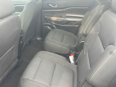 Used 2022 GMC Acadia SLE w/ Driver Convenience Package AWD/4WD image 7