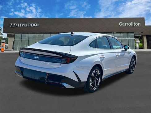 New 2026 Hyundai Sonata SEL FWD image 6