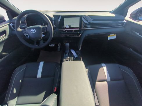 New 2026 Toyota Camry SE image 10